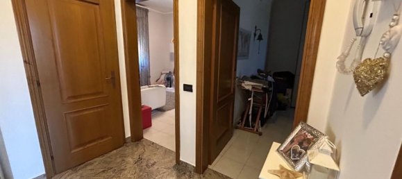 4 Schlafzimmer Wohnung in Empoli, Italy, Nr. 350934 7