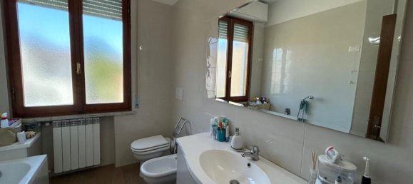 4 Schlafzimmer Wohnung in Empoli, Italy, Nr. 350934 5