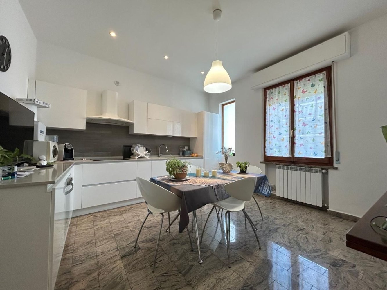 4 Schlafzimmer Wohnung in Empoli, Italy, Nr. 350934