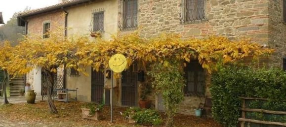 4 bedrooms Apartment in Reggello, Italy No. 339661 2