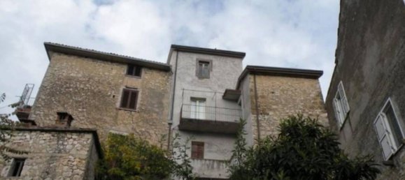 3 bedrooms Apartment in Colfelice, Italy No. 379180 5