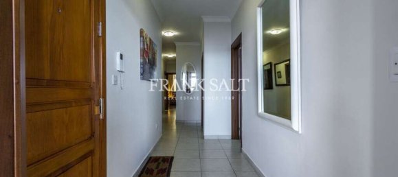 Apartamento de 3 dormitorios en Sliema, Malta No. 8825 35