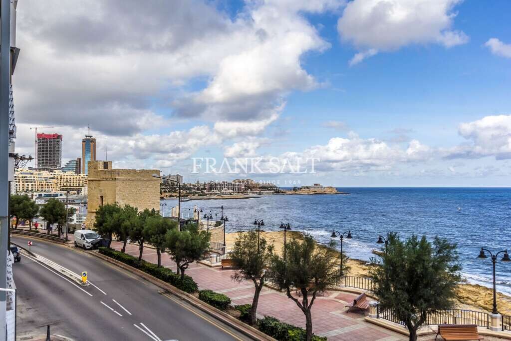 Apartamento de 3 dormitorios en Sliema, Malta No. 8825