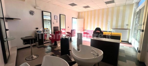 2-salle Propriété commerciale à San Giorgio su Legnano, Italy No. 158233 3