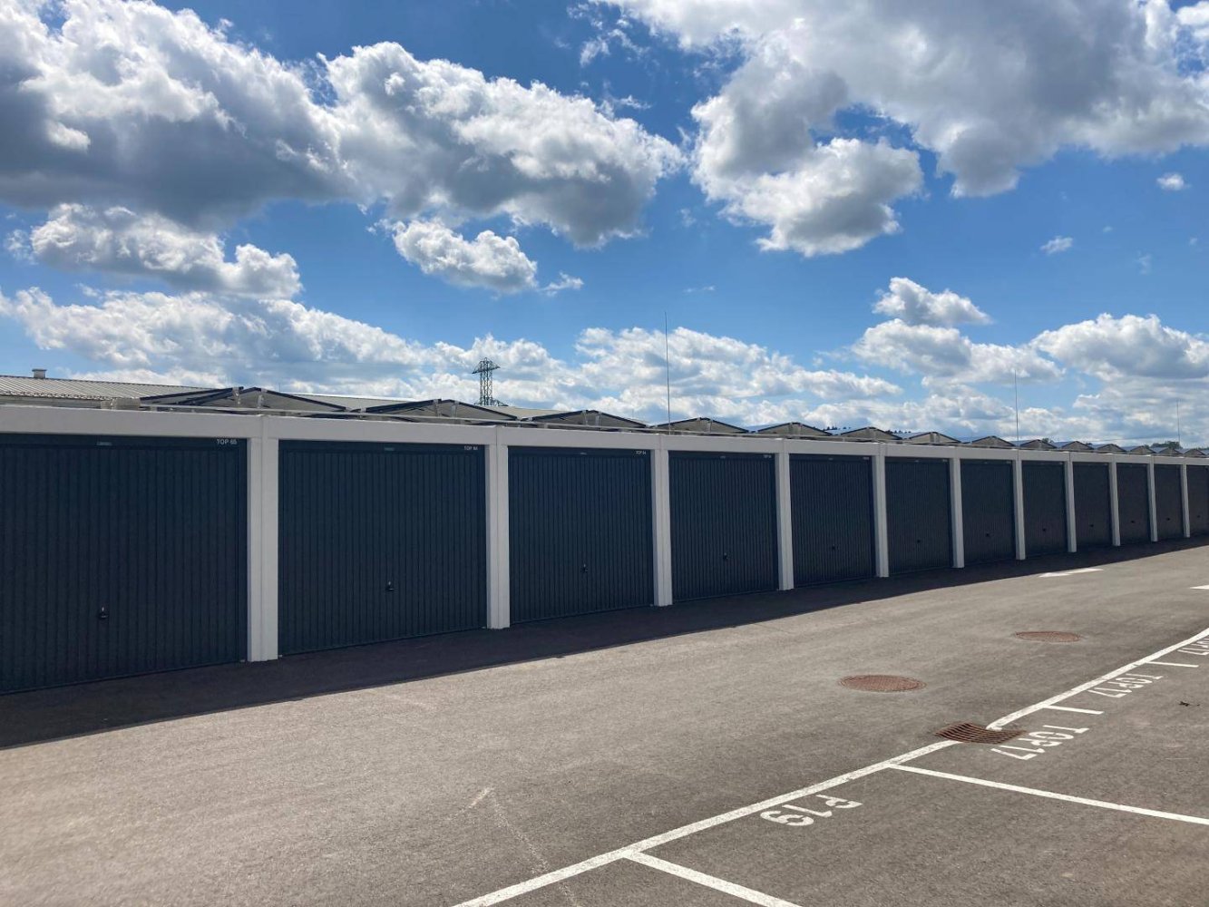  Parking in Braunau am Inn, Austria No. 219015