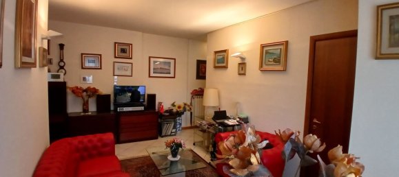 Apartamento de 3 habitaciónes en Bergamo, Italy No. 316097 4