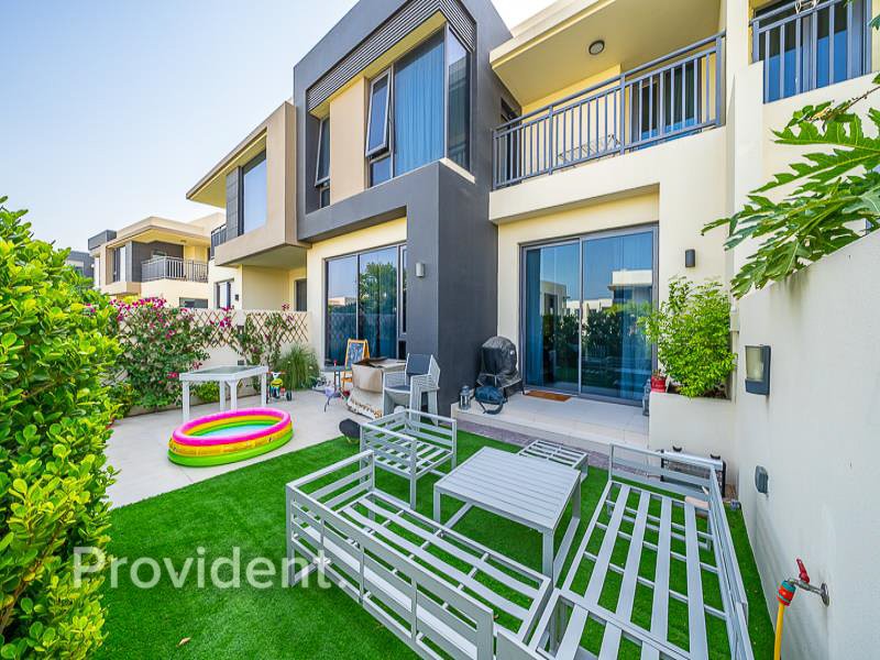 4 bedrooms Villa in Dubai Hills Estate, UAE No. 2081