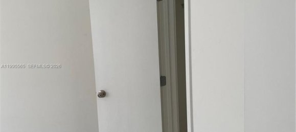 Apartamento T1 em Miami, EUA N.º 614873 8