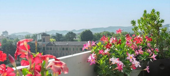 8-salle Penthouse à Voghera, Italy No. 21164 47