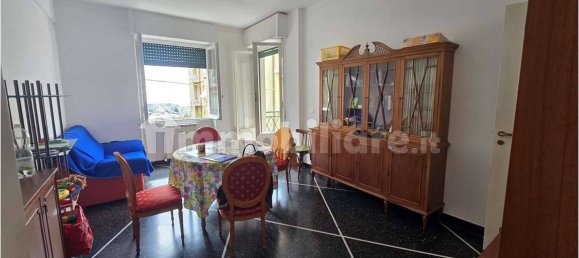 4 bedrooms Apartment in Genoa, Italy No. 90990 3