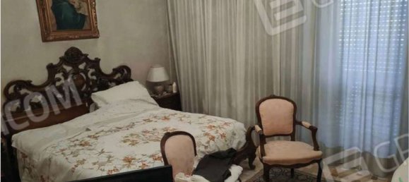 5 rooms Apartment in Cardano al Campo, Italy No. 12967 8