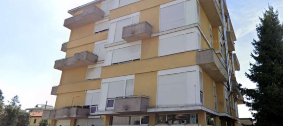 5 rooms Apartment in Cardano al Campo, Italy No. 12967 14