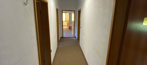 Здание с 14 комнатами в Зале-Орла, Германия № 124948 8