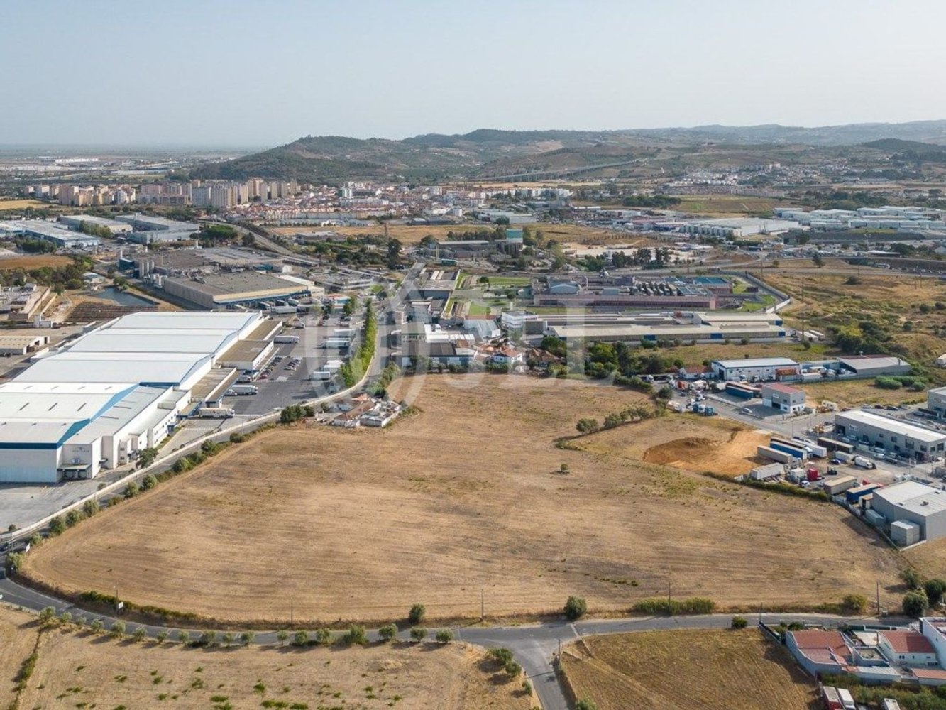 44840m² Land in Alenquer, Portugal No. 58410