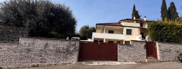 4 Schlafzimmer Villa in Lavagno, Italy, Nr. 378333