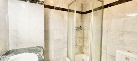 2-salle Appartement à Brigittenau, Austria No. 210740 16