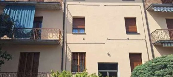 Квартира с 4 комнатами в Вогера, Италия № 202693 10