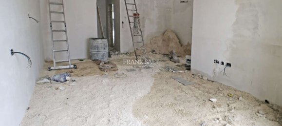 2 bedrooms Penthouse in Saint Paul's Bay, Malta No. 1260 4