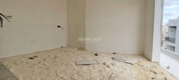 2 bedrooms Penthouse in Saint Paul's Bay, Malta No. 1260 5