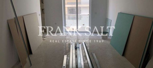 2 bedrooms Penthouse in Saint Paul's Bay, Malta No. 1260 8