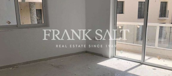 2 bedrooms Penthouse in Saint Paul's Bay, Malta No. 1260 2