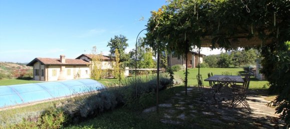 10 rooms House in Pianello Val Tidone, Italy No. 88346 5