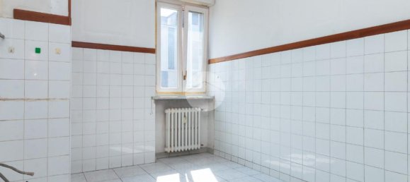 2 bedrooms Apartment in Rivoli, Italy No. 287104 11