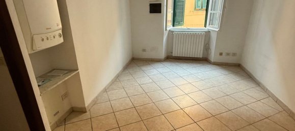 3 rooms Apartment in Massa, Italy No. 45956 2