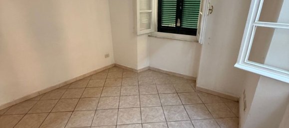 3 rooms Apartment in Massa, Italy No. 45956 9