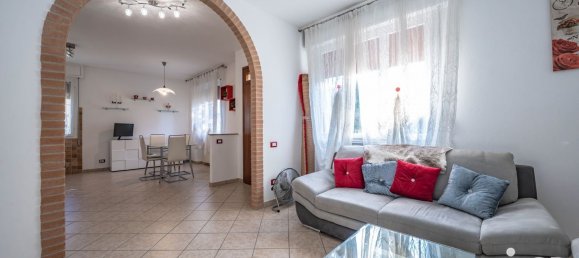 3 bedrooms House in Riva del Po, Italy No. 337422 5