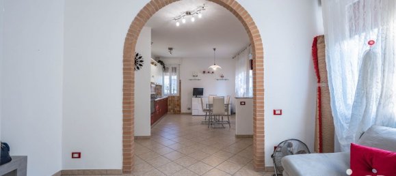 3 bedrooms House in Riva del Po, Italy No. 337422 6