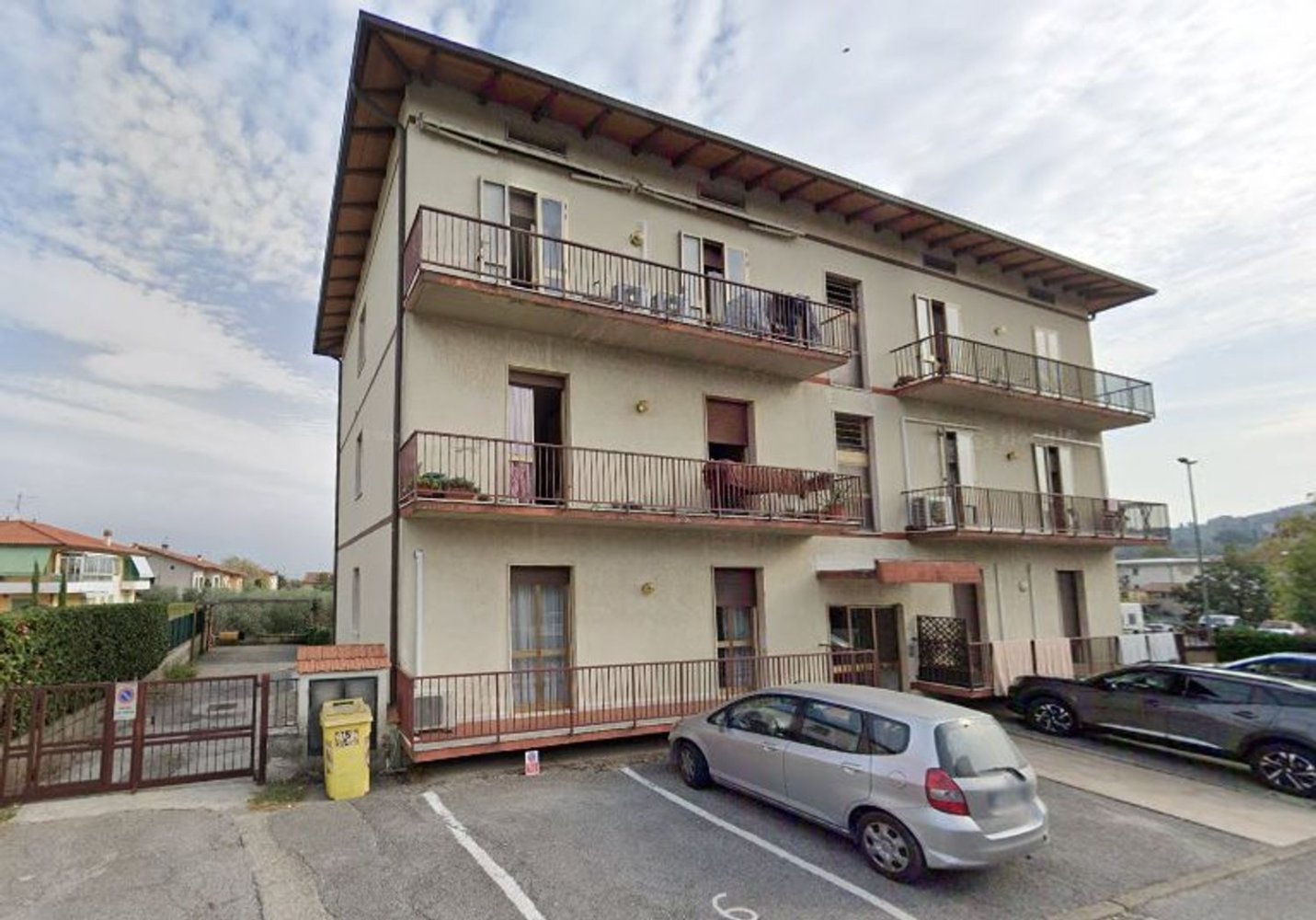 3غرفة شقة في Quarrata, Italy رقم 264953