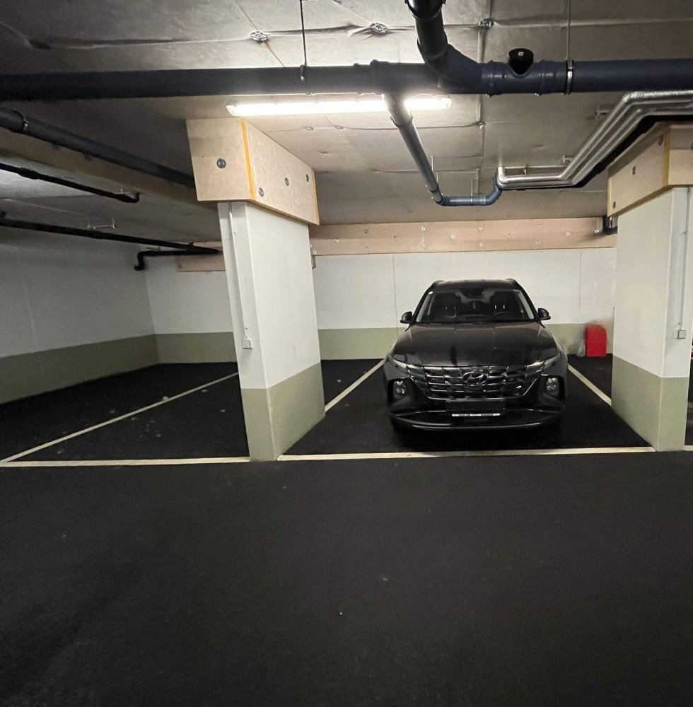  Garage in Vienna, Austria No. 129581