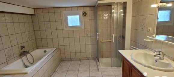 Casa de 3 dormitorios en Neuilly-sur-Marne, France No. 354867 16