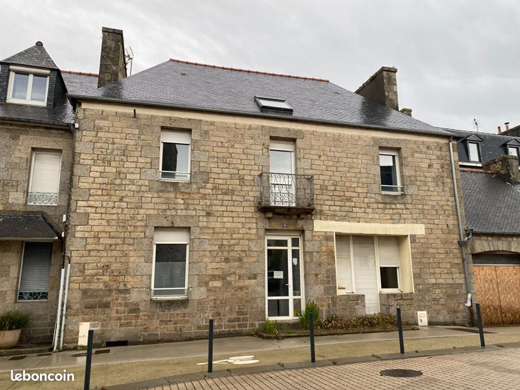 Casa de 6 dormitorios en Begard, France No. 284911