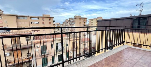 5 bedrooms Apartment in Palermo, Italy No. 336269 3