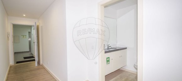 Studio in Lisbon, Portugal No. 113597 6