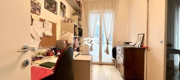 3 bedrooms Apartment in Milan, Italy No. 313151 36