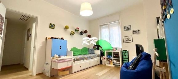3 bedrooms Apartment in Milan, Italy No. 313151 24