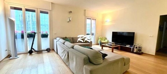 3 bedrooms Apartment in Milan, Italy No. 313151 15