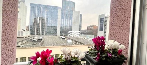 3 bedrooms Apartment in Milan, Italy No. 313151 8