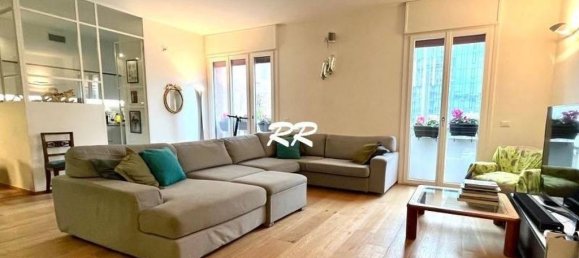 3 bedrooms Apartment in Milan, Italy No. 313151 17