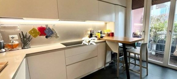 3 bedrooms Apartment in Milan, Italy No. 313151 12