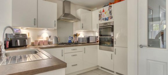 4 bedrooms House in Taunton, United Kingdom No. 13619 19