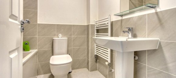 4 bedrooms House in Taunton, United Kingdom No. 13619 35