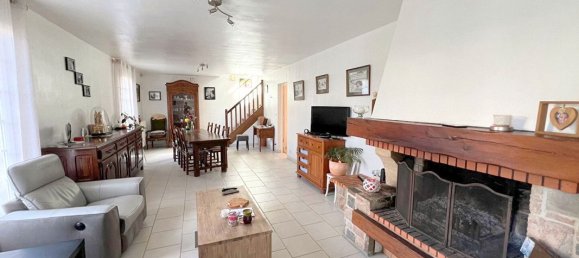 5 bedrooms House in Monneville, France No. 66635 4