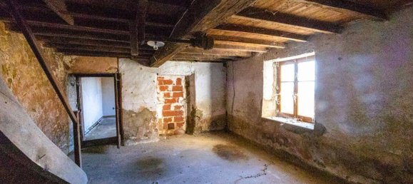 4 bedrooms Villa in Violay, France No. 195601 2