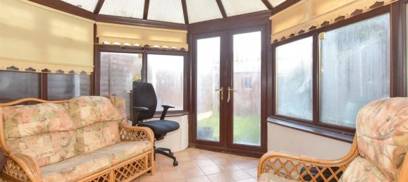 3 bedrooms House in Essex, United Kingdom No. 4145 7