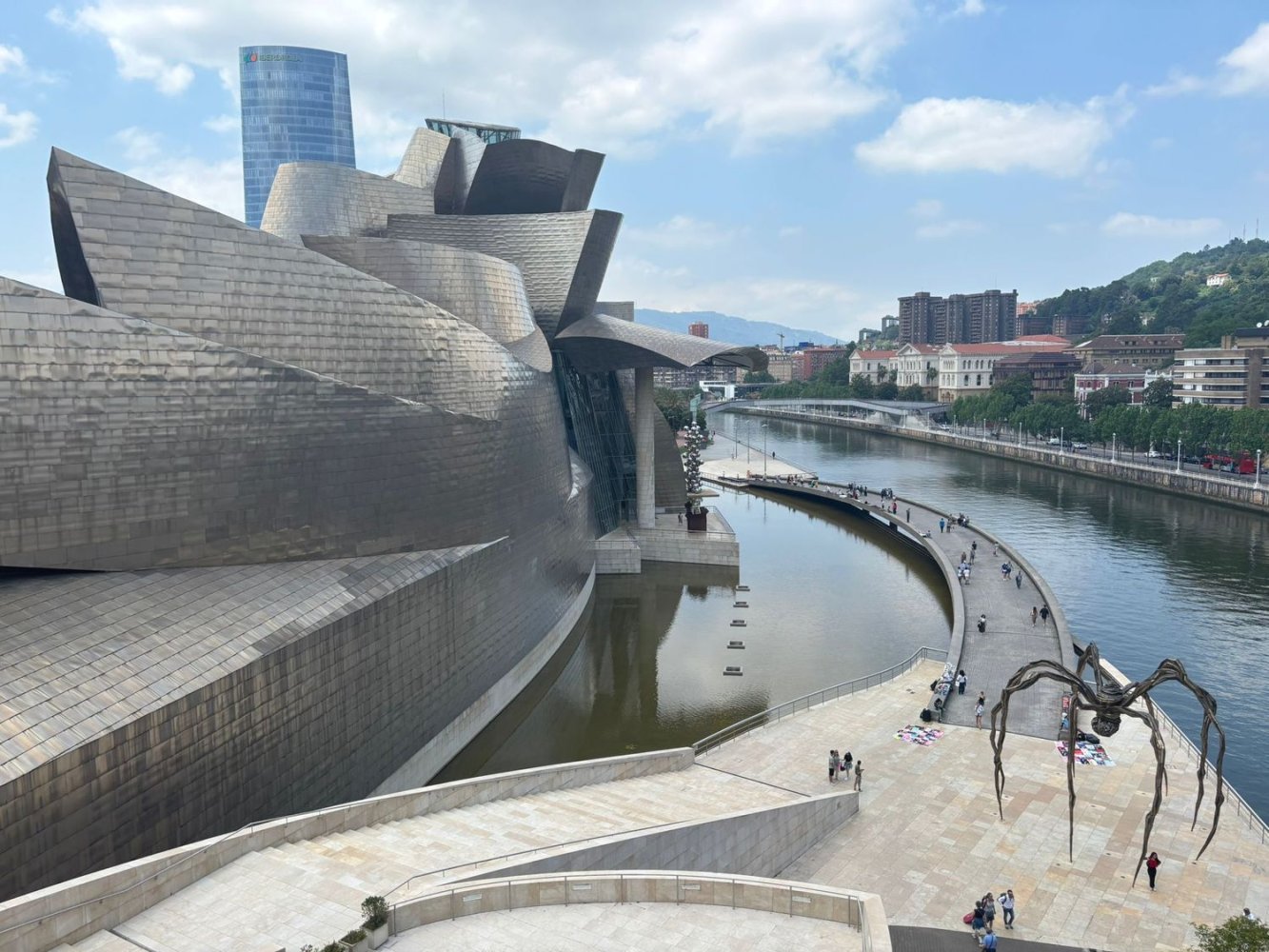 3710m² Building in Basque Autonomous Community, Spain No. 170231