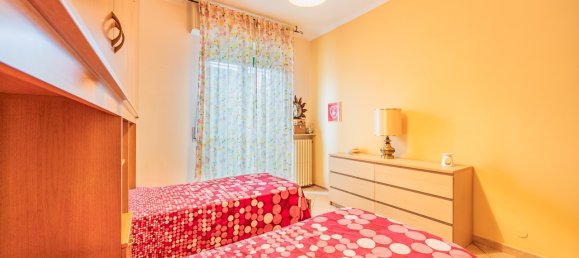 Apartamento de 5 habitaciónes en Vercelli, Italy No. 237478 3